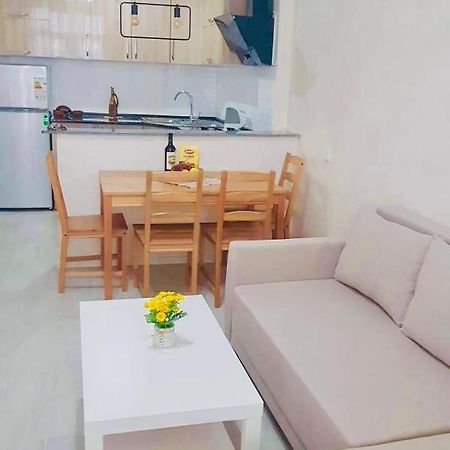 Tameo Apartment Батуми Екстериор снимка