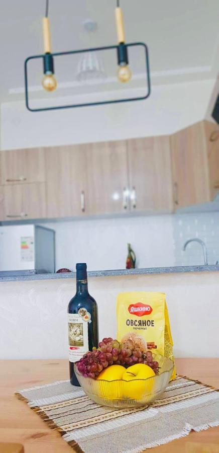 Tameo Apartment Батуми Екстериор снимка