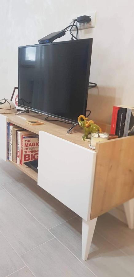 Tameo Apartment Батуми Екстериор снимка