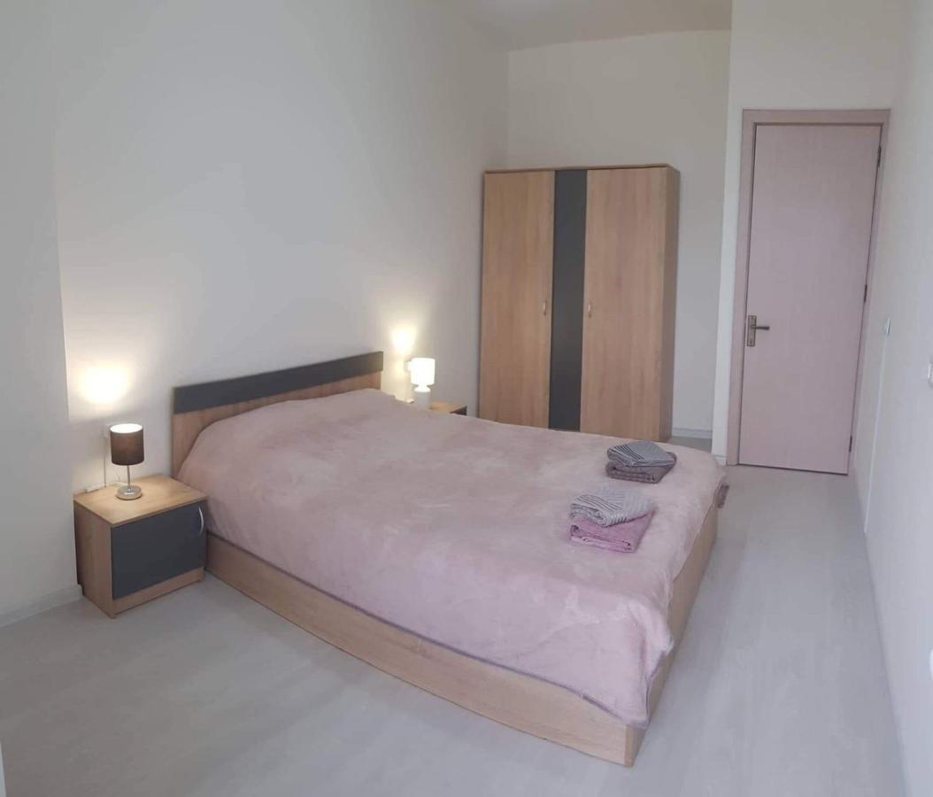 Tameo Apartment Батуми Екстериор снимка